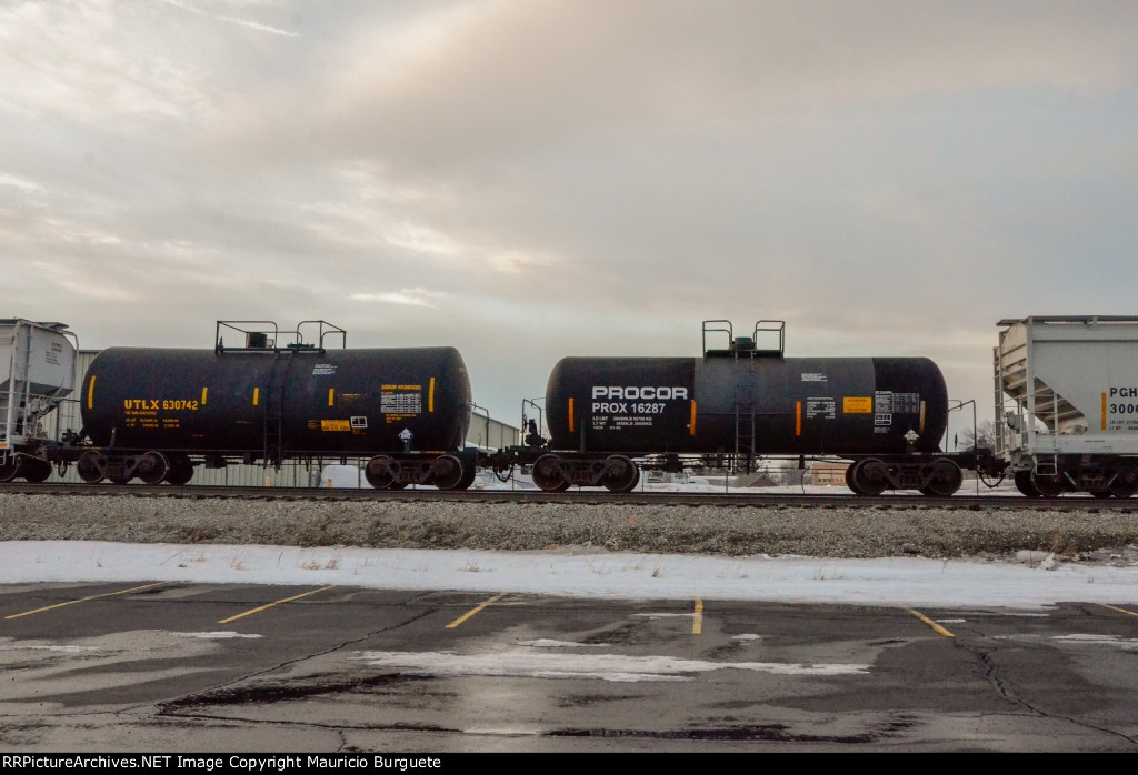 UTLX & PROX Tank Cars